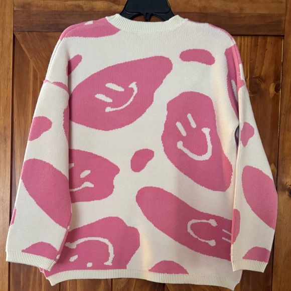 Women’s Moon & Madison Smiley Face Sweater - Picture 2 of 6